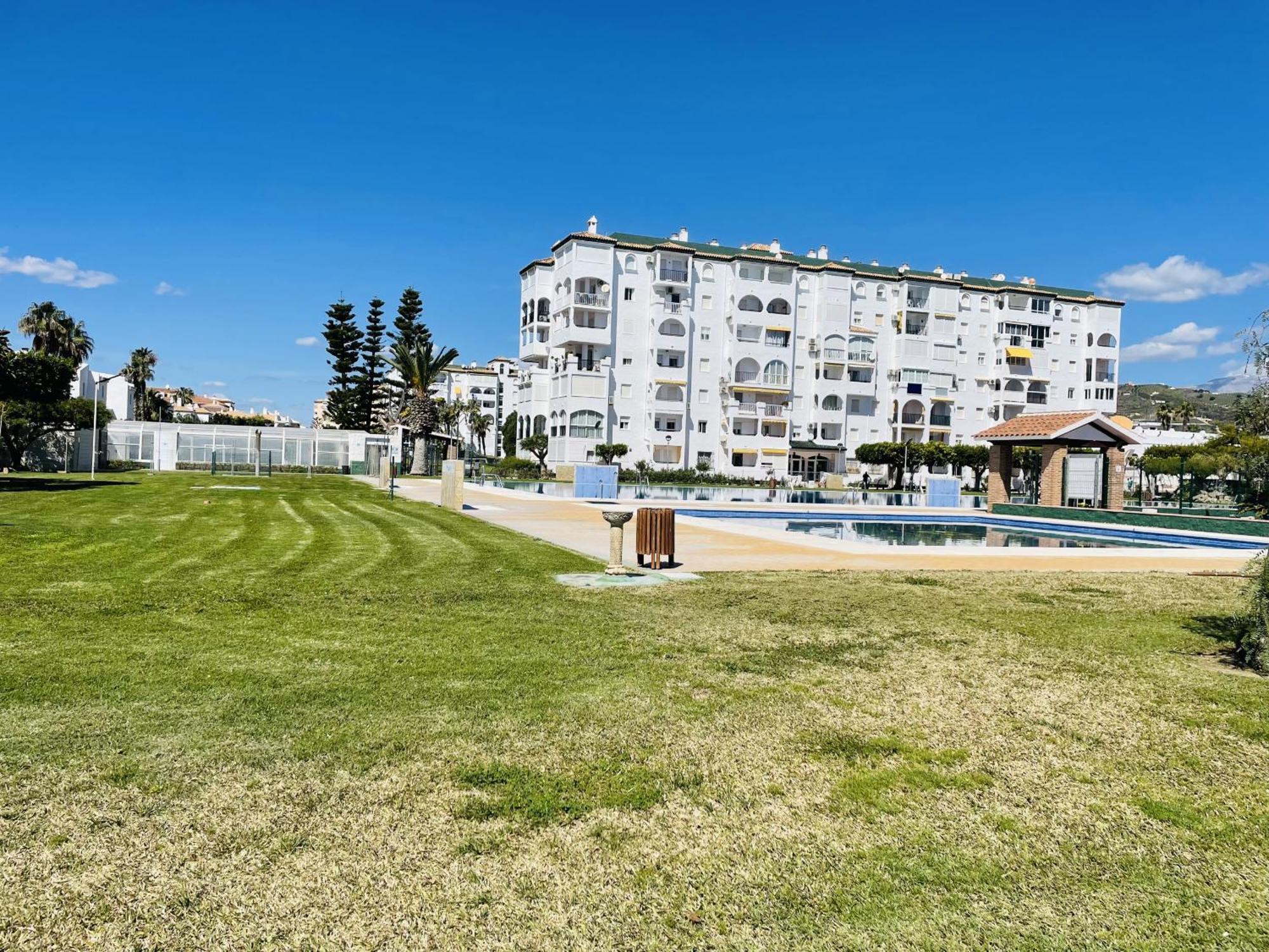 Apartamento Laguna Beach At Home Torrox Bagian luar foto